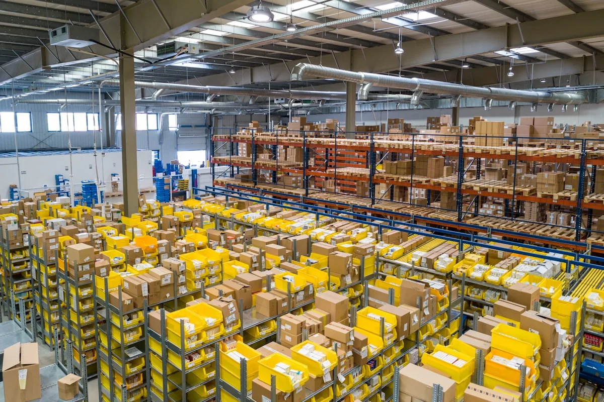 Stockage et distribution de pièces industrielles